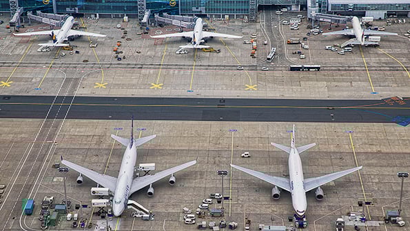 Data-Driven Airport Advertising with Smarter DOOH Networks